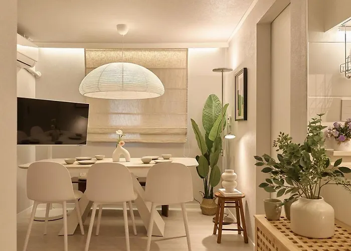 Maru201 Bed & Breakfast 4*