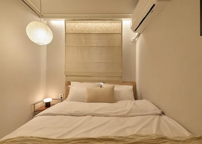 Maru201 Bed & Breakfast 4*